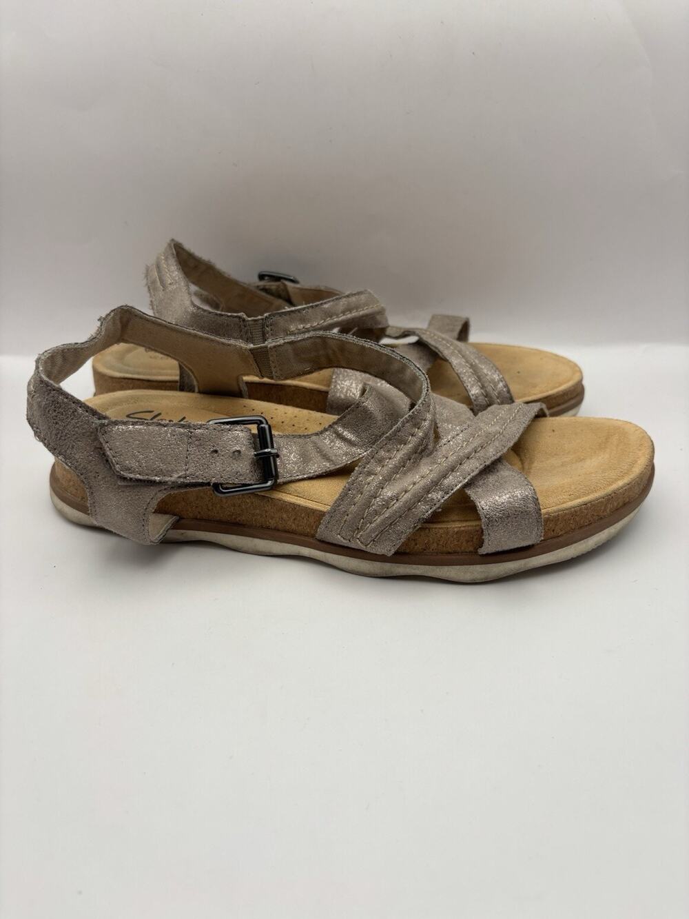 Clarks Brynn Ave Flat Metallic Sandals Women Size 9.5